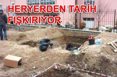 3 mezarla iskeletler bulundu