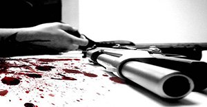 BOLU'DA BİR BABA BAYRAM NAMAZI ÇIKIŞINDA YANLIŞLIKLA OĞLUNU VURDU