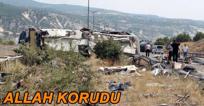 BAŞBAKANLIK OTOBÜSÜ DEVRİLDİ : 3 YARALI