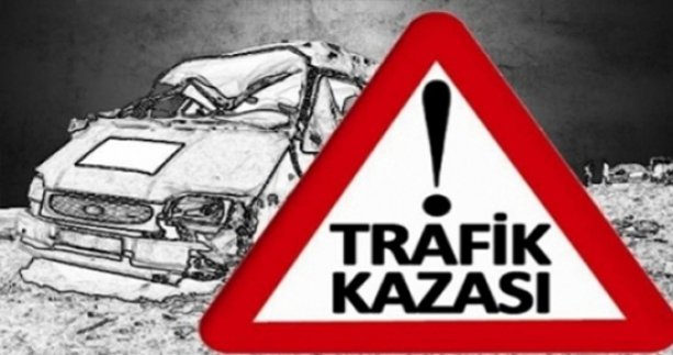 SANAYİ KAVŞAĞI’NDA YİNE KAZA : 4 YARALI