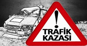 SANAYİ KAVŞAĞI'NDA YİNE KAZA : 4 YARALI