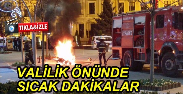 POLİSE KIZIP MOTOSİKLETİNİ YAKTI