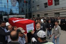 GÖZYAŞLARIYLA UĞURLANDI