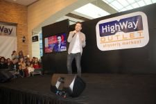 HİGHWAY'DE OĞUZHAN KOÇ İZDİHAMI