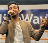 HİGHWAY'DE OĞUZHAN KOÇ İZDİHAMI