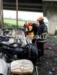 KÖPRÜDEN DÜŞEN OTOMOBİLDE CAN VERDİ