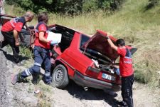EKİPLERE DAKİKALARCA İLAÇLARINI ARATTI