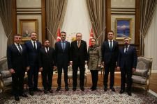 İŞTE O KARELER