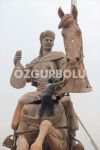 KÖROĞLU HEYKELİNİN MONTAJI BAŞLADI
