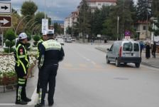 POLİS UYGULAMALARI SIKLAŞTIRDI