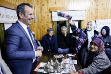 AKPINAR MAHALLESİ ÖZCAN'I KUCAKLADI