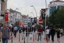 İZZET BAYSAL CADDESİ BÖYLE ÇOK GÜZEL