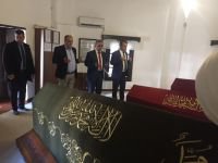 ÖZCAN AKŞEMSEDDİN HAZRETLERİNİN TÜRBESİNİ ZİYARET ETTİ