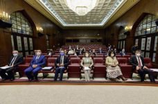 AK PARTİLİ İSİMLERDEN ANKARA ÇIKARTMASI