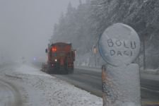 BOLU DAĞI KAR VE SİSE TESLİM