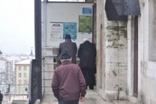 CAMİNİN DIŞINDA NAMAZ KILDILAR