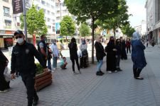 MAĞAZALARA HÜCUM ETTİLER