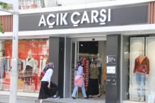 MAĞAZALARA HÜCUM ETTİLER