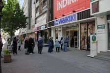 MAĞAZALARA HÜCUM ETTİLER