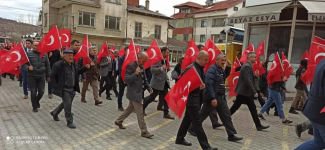 ŞEHİTLERİMİZ İÇİN YÜRÜDÜLER