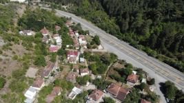 AFET BÖLGESİ KÖY 7 YILDIR TAŞINMAYI BEKLİYOR