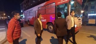 BELEDİYENİN KONSER ARACINA POLİS ENGELİ