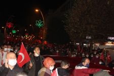BİNLERCE KİŞİ CUMHURİYET İÇİN YÜRÜDÜ
