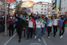 BOLU'DA AZERİLERİN ZAFER ÇOŞKUSU
