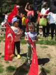 GÖLCÜK'TE MUHTEŞEM KUTLAMA