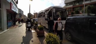 HATALI PARKLANMALAR TRAFİĞİ KİLİTLEDİ