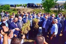 METİN'DEN ÇİFTÇİLERE DESTEK BİTMİYOR