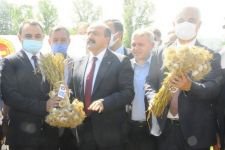 METİN'DEN ÇİFTÇİLERE DESTEK BİTMİYOR