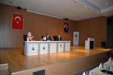 VALİ ÜMİT'TEN YABANCI UYRUKLULARA UYARI