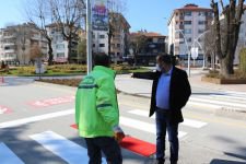 YAYA GEÇİTLERİ ARTIK KIRMIZI