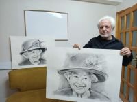 BOLULU RESSAM KRALİÇE 2. ELİZABETH’İ ÇİZDİ