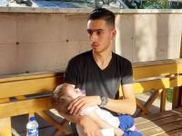 ÇOCUĞUNU BIRAKIP SEVGİLİSİYLE KAÇTI