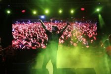 GENÇLER BU KONSERLE COŞTU
