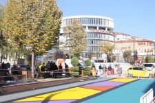 İZZET BAYSAL CADDESİNE RENK GELDİ