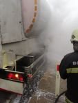 LNG YÜKLÜ TIR AZ KALSIN PATLIYORDU