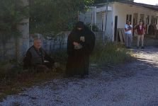 OTOMOBİLLERİNİN YANIŞINI UZAKTAN İZLEDİLER
