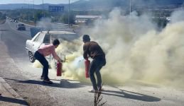 OTOMOBİLLERİNİN YANIŞINI UZAKTAN İZLEDİLER