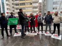 ALAN VE BERABERİNDEKİLER ÖCALAN FOTOĞRAFLARINI YAKTILAR