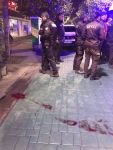 BOLU'DA HAREKETLİ GECE... KIZ ARKADAŞIYLA TARTIŞTI, BİLEKLERİNİ KESTİ