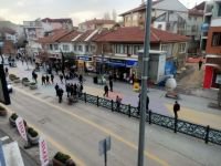 İZZET BAYSAL CADDESİNE BERLİN DUVARI...
