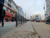 İZZET BAYSAL CADDESİNE BERLİN DUVARI...