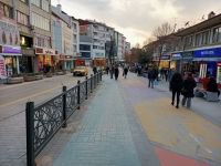 İZZET BAYSAL CADDESİNE BERLİN DUVARI...