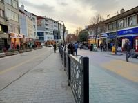 İZZET BAYSAL CADDESİNE BERLİN DUVARI...
