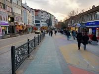 İZZET BAYSAL CADDESİNE BERLİN DUVARI...