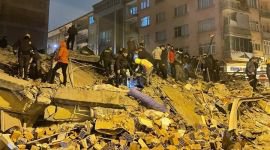 KAHRAMANMARAŞ'TA 7,4 BÜYÜKLÜĞÜNDE DEPREM