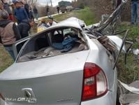 TIR'A ÇARPAN OTOMOBİL PARAMPARÇA OLDU, 2 ÖLÜ